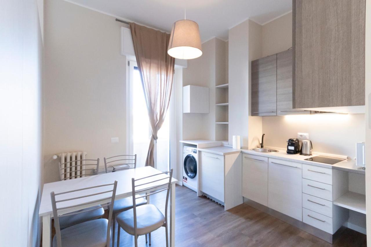 Via Torino Apartment 1 Милано Екстериор снимка