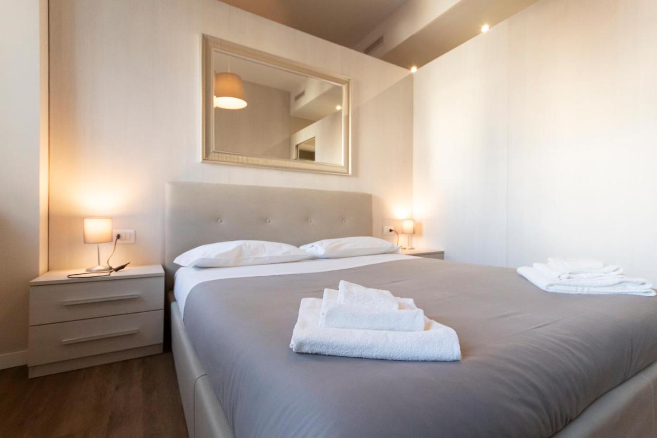 Via Torino Apartment 1 Милано Екстериор снимка