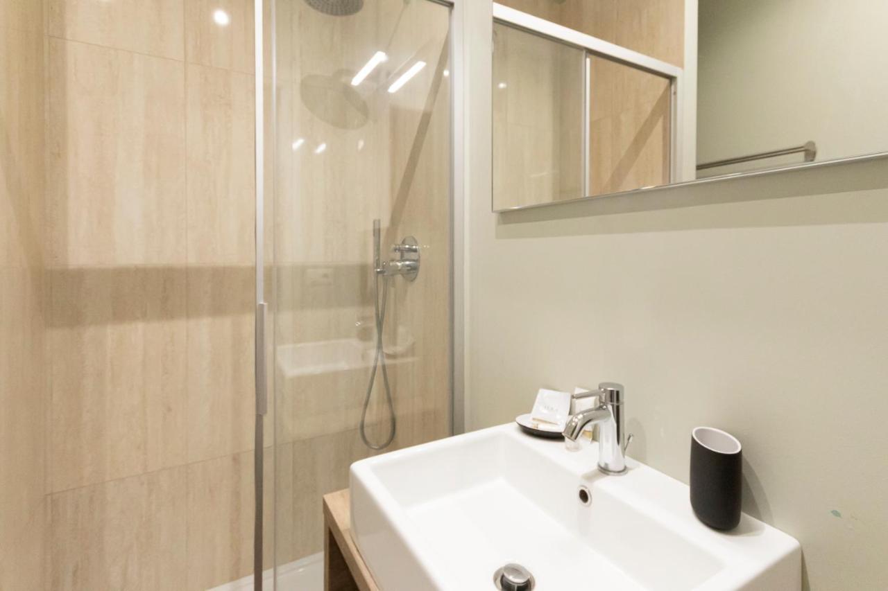 Via Torino Apartment 1 Милано Екстериор снимка