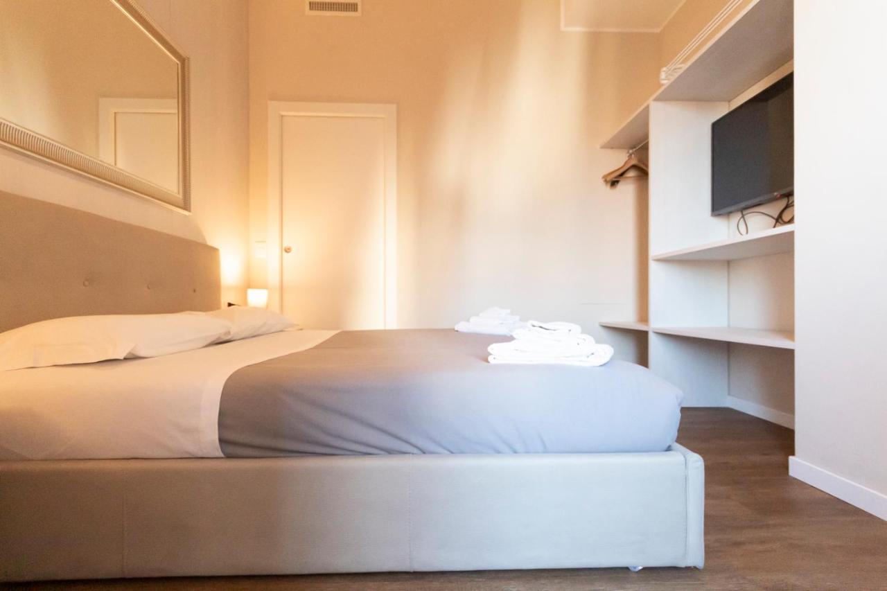 Via Torino Apartment 1 Милано Екстериор снимка