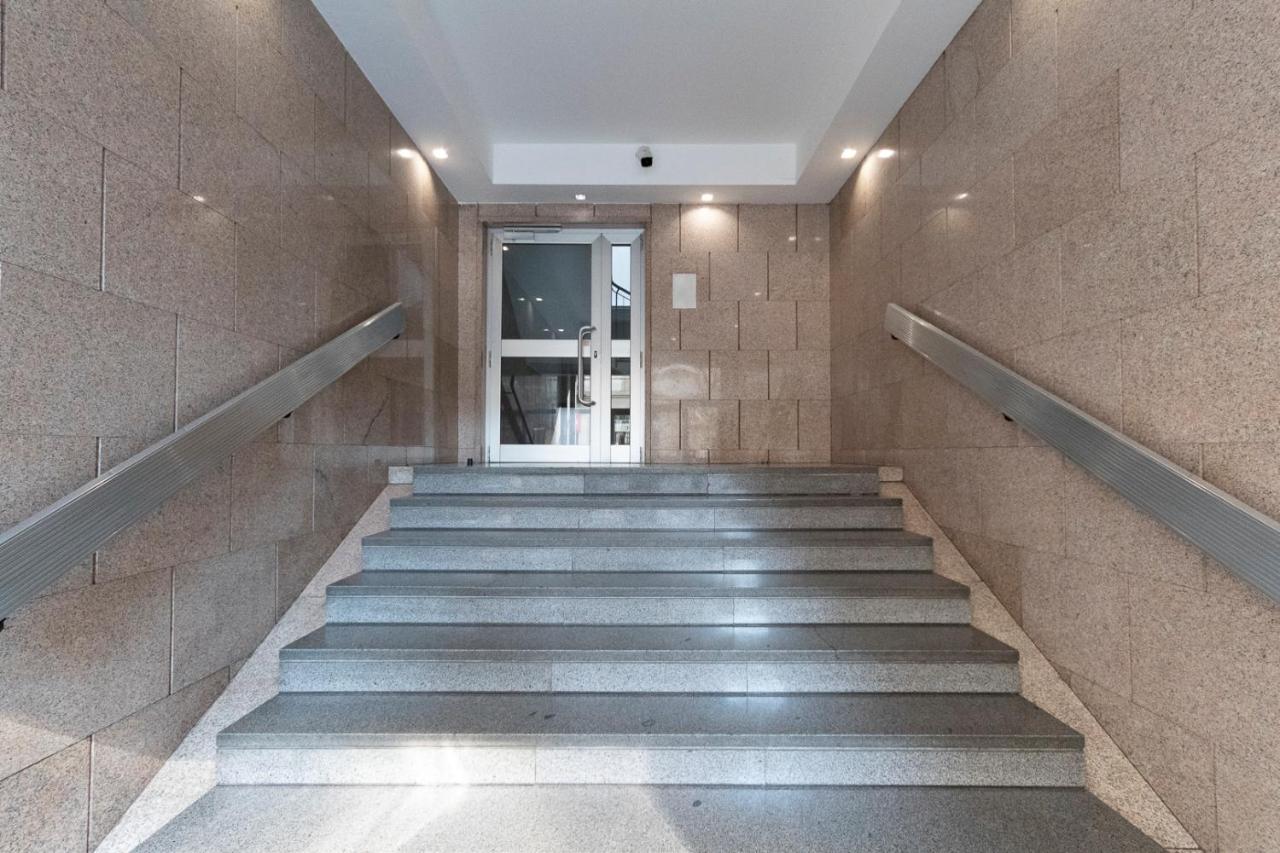 Via Torino Apartment 1 Милано Екстериор снимка